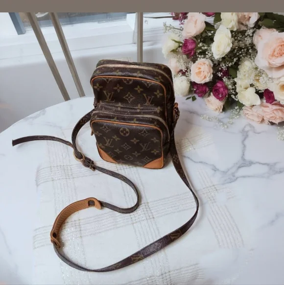 Louis Vuitton EUC ✨ Amazon Vintage 1991 Monogram Crossbody Bag - Picture 7 of 16